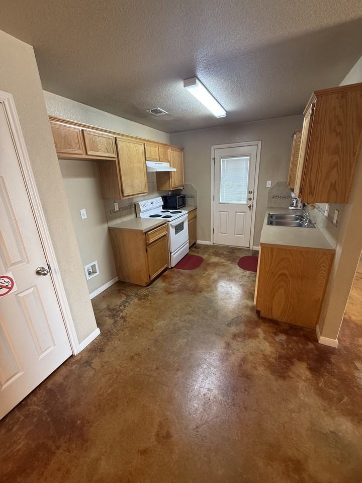 1309 Powder River Dr #B - Photo 3 of 13