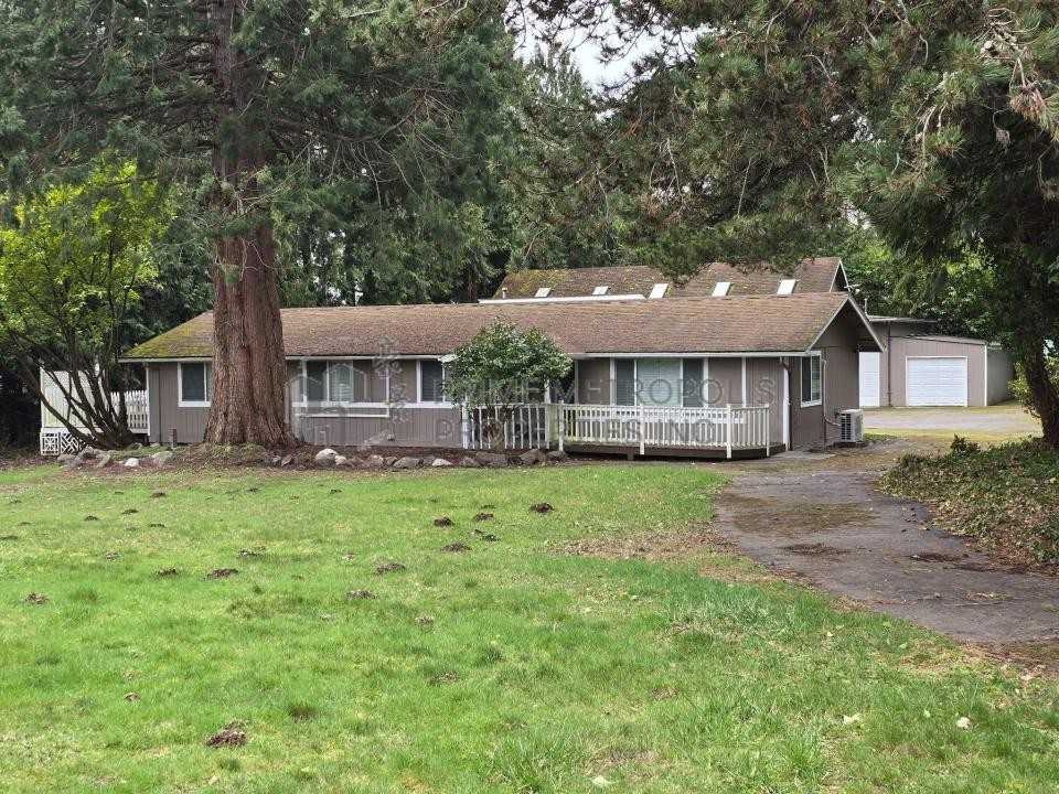 12925 158th Ave Se #1 - Photo 2 of 32