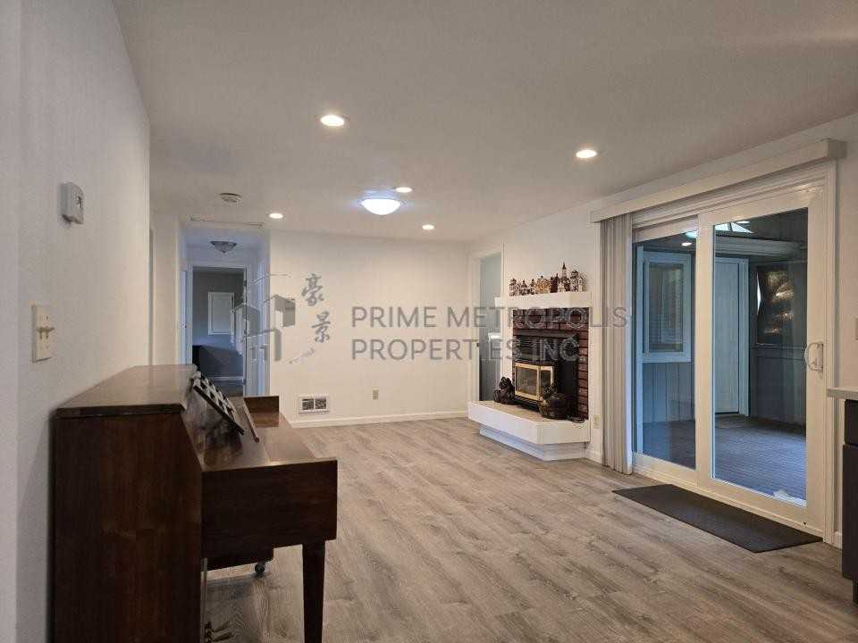 12925 158th Ave Se #1 - Photo 6 of 32