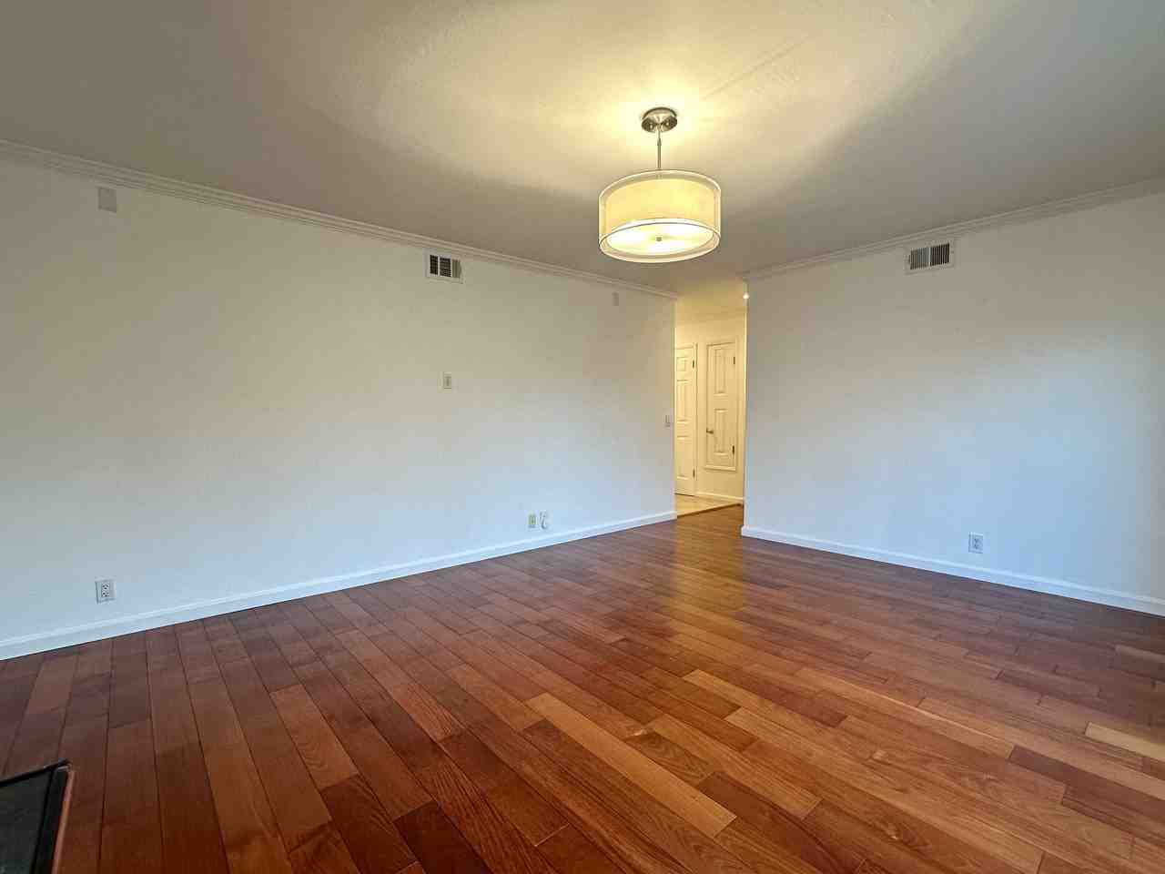 1717 Gladstone Ave #NA - Photo 4 of 24