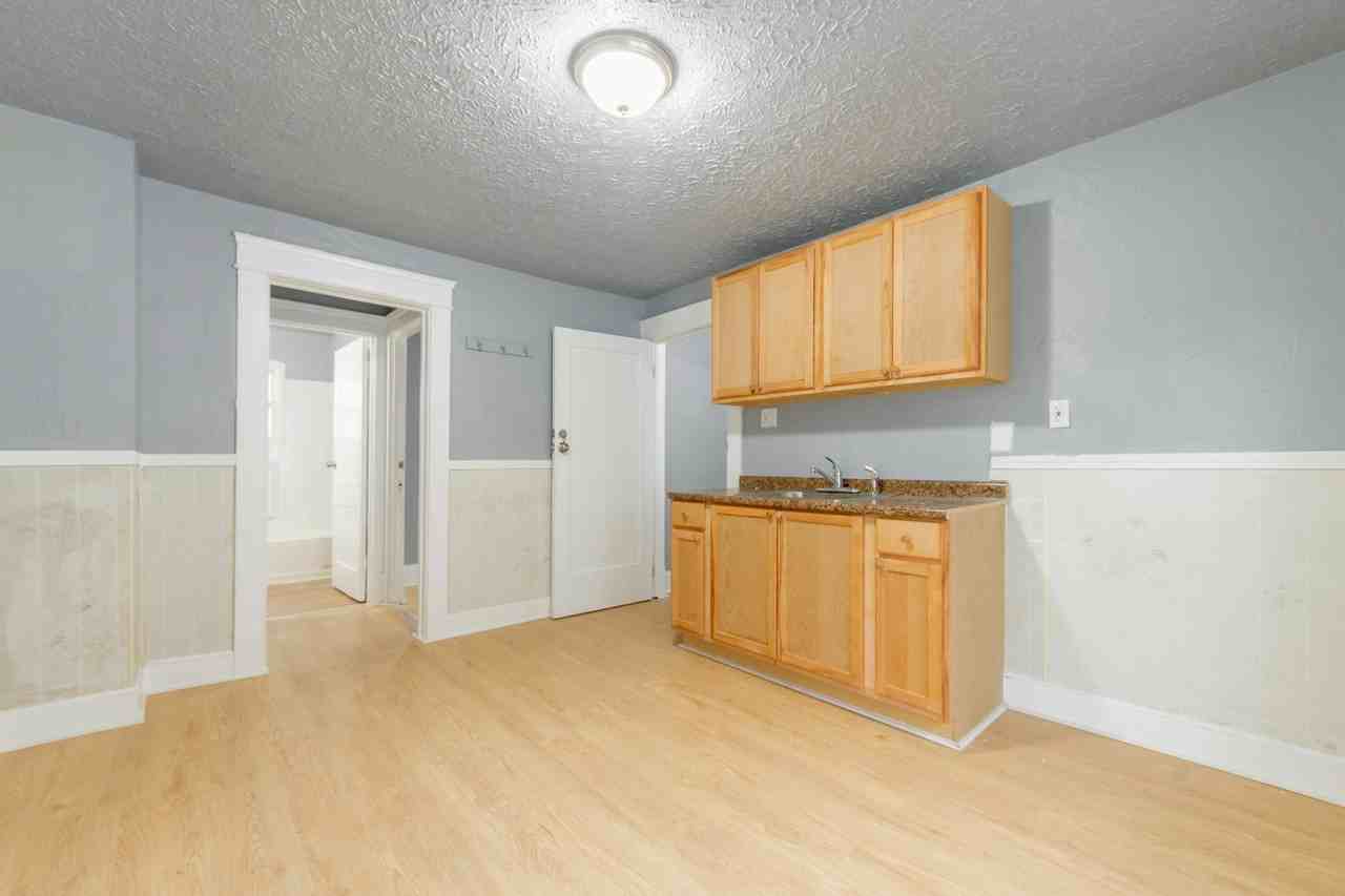 14514 Westropp Avenue, Unit B (Upstairs) - Photo 2 of 4