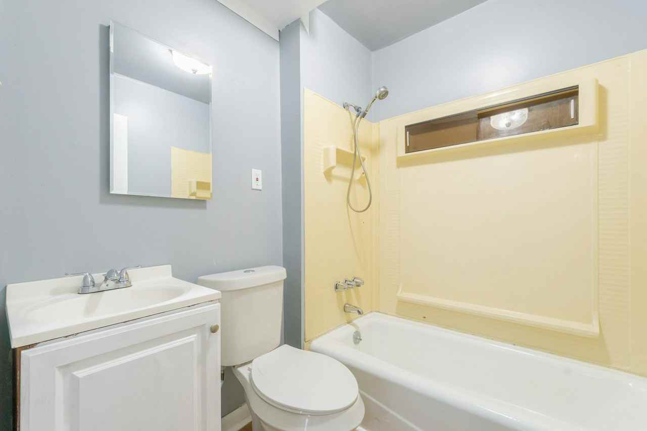 14514 Westropp Avenue, Unit B (Upstairs) - Photo 4 of 4