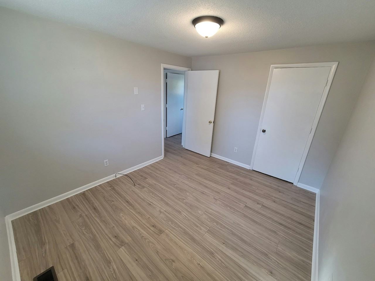 3624 33rd Ave Pl NE - Photo 6 of 6