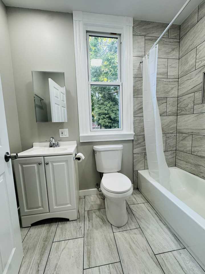 226 Sherman Ave #3 - Photo 3 of 12