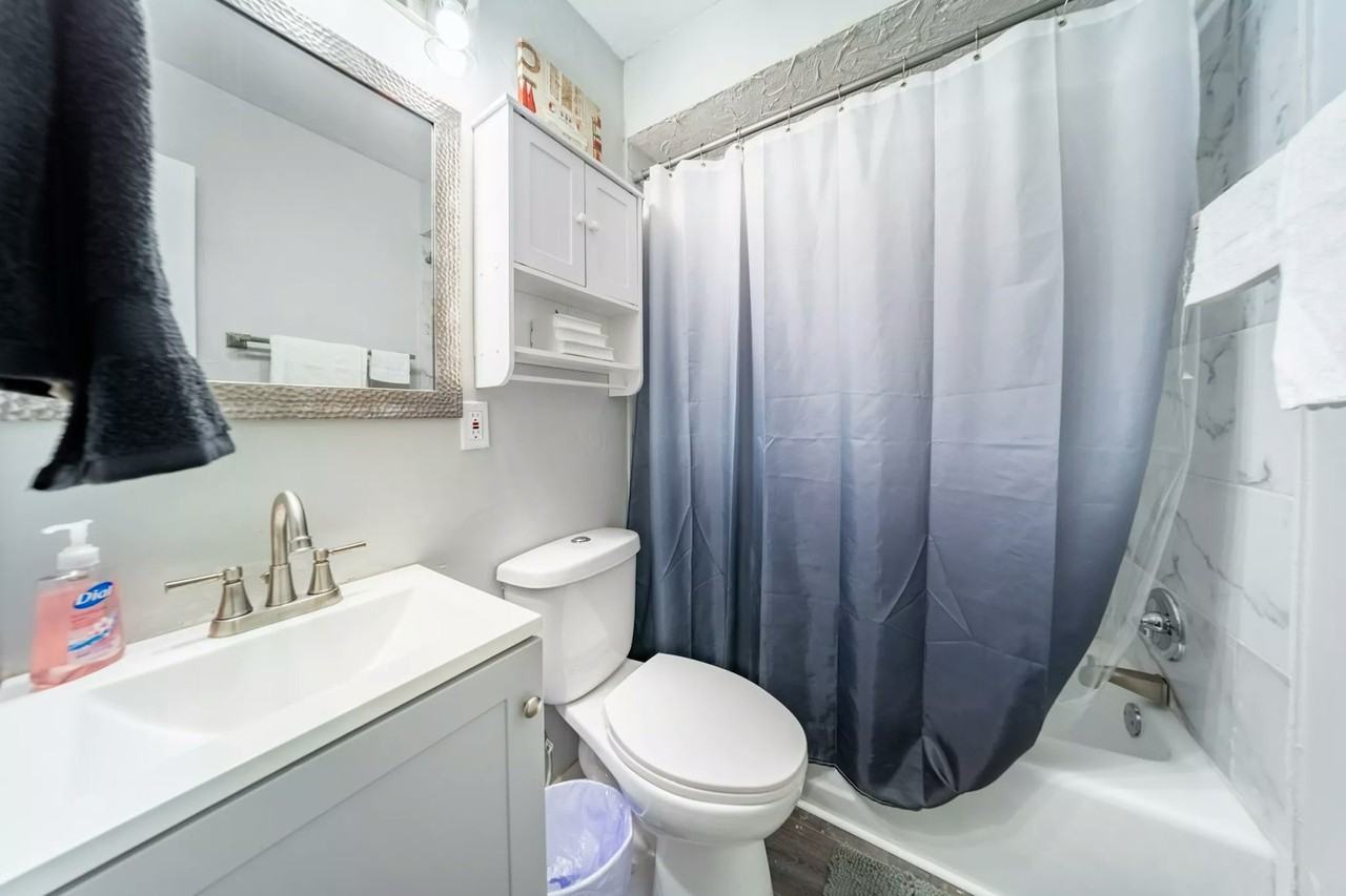 2513 Greenvale Road - Photo 3 of 35