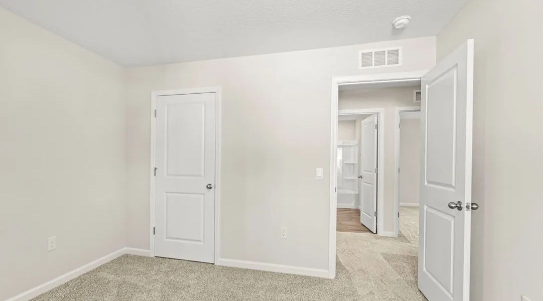 1005 North South Street - Photo 3 of 10