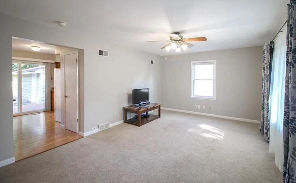 3904 Bowdoin Street - Photo 4 of 13