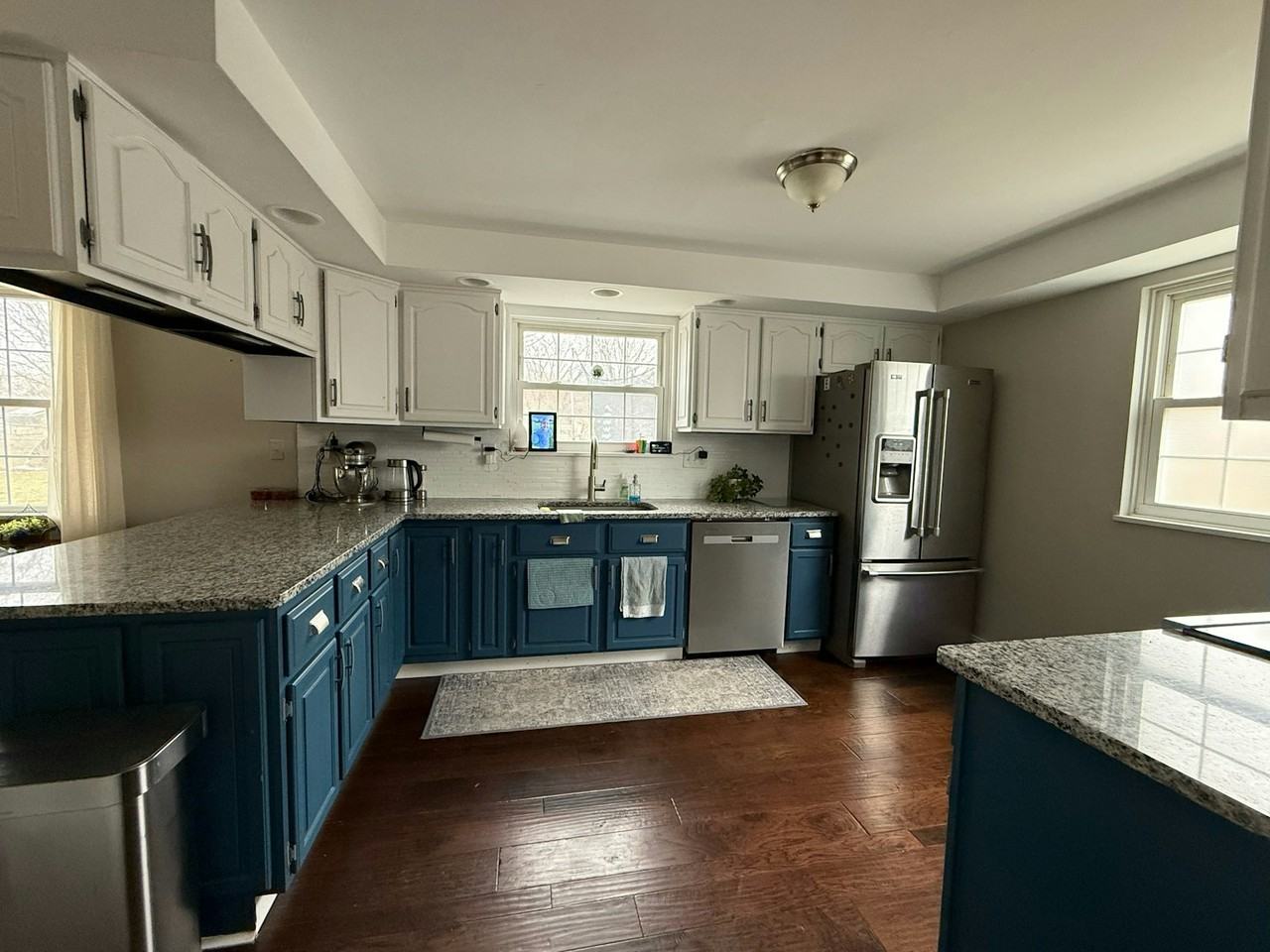 5300 Saum Street - Photo 6 of 18