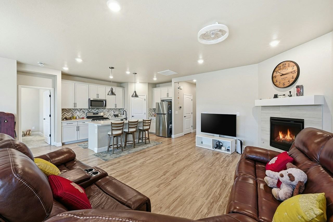 17952 Tree Sparrow Avenue - Photo 3 of 16