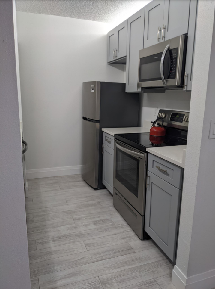 201 Santa Clara Dr #13 - Photo 7 of 12