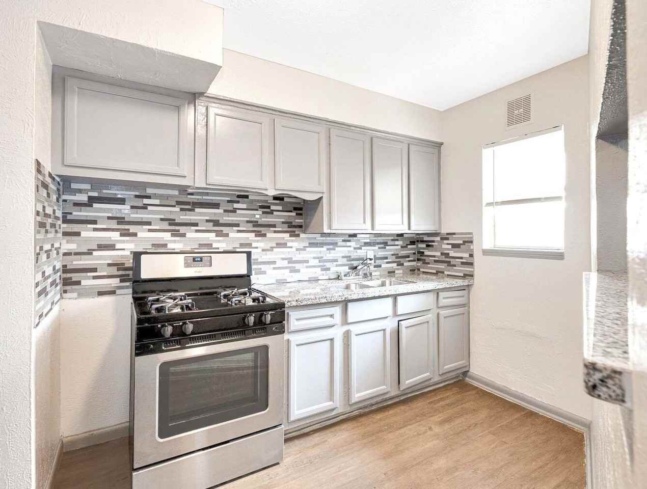 Oak Acre Apartments - Photo 5 of 5