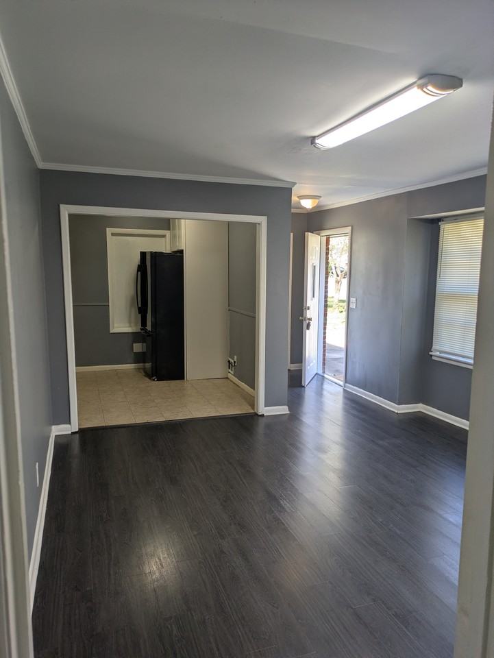 6097 Park Dr #1 - Photo 4 of 7