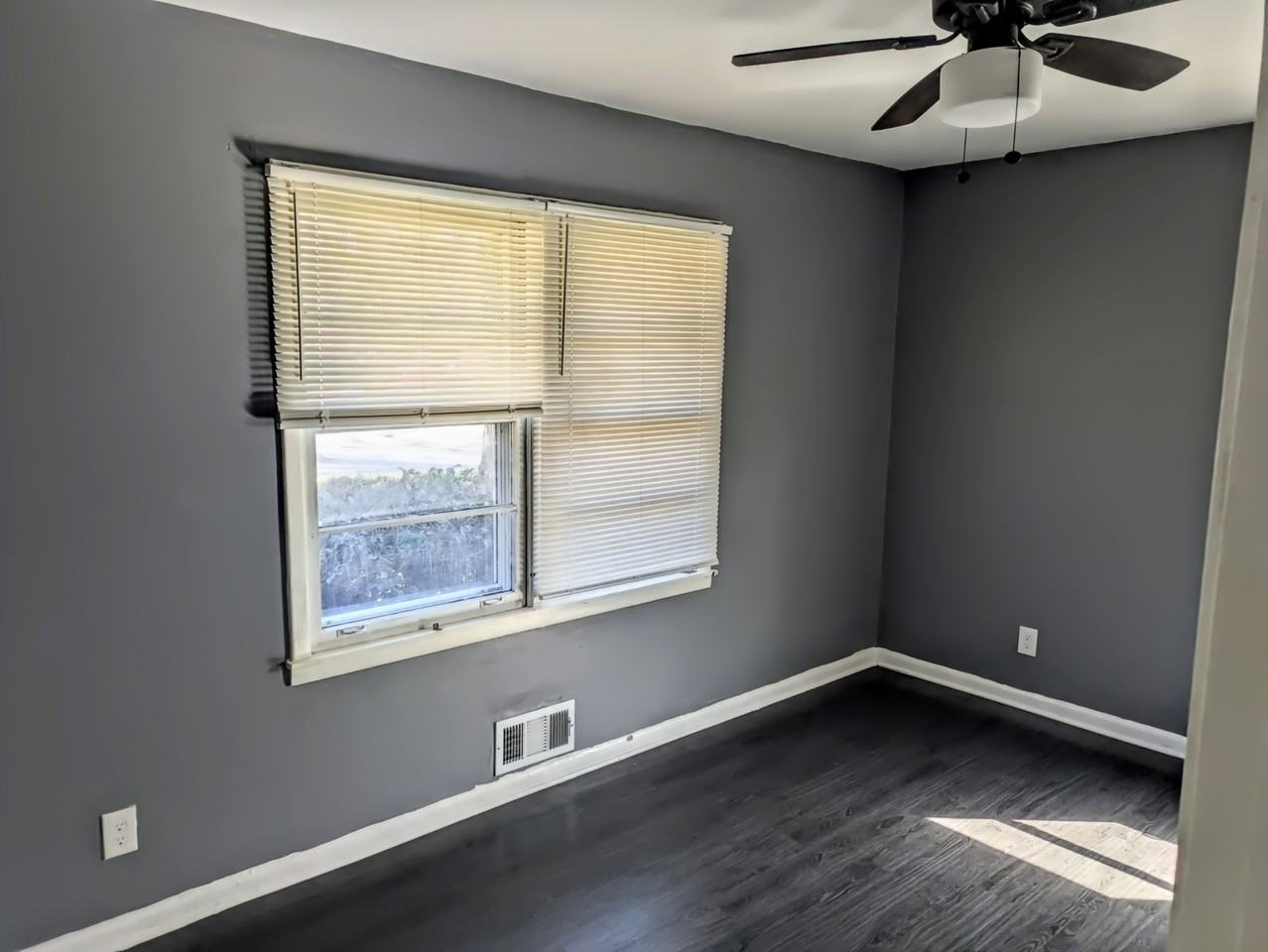 6097 Park Dr #1 - Photo 5 of 7
