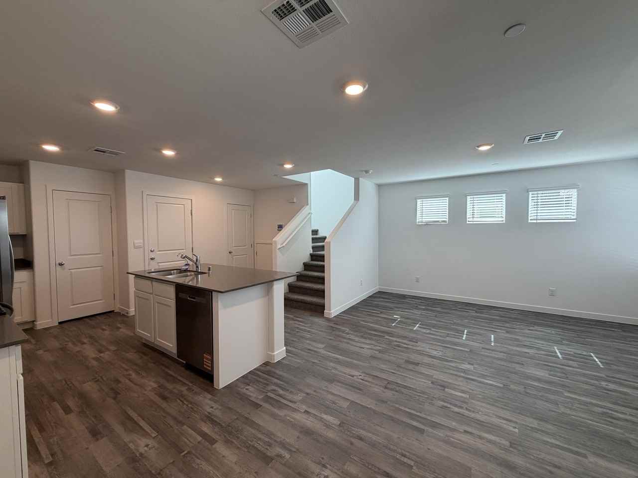 925 Violet Heron St #1 - Photo 7 of 23