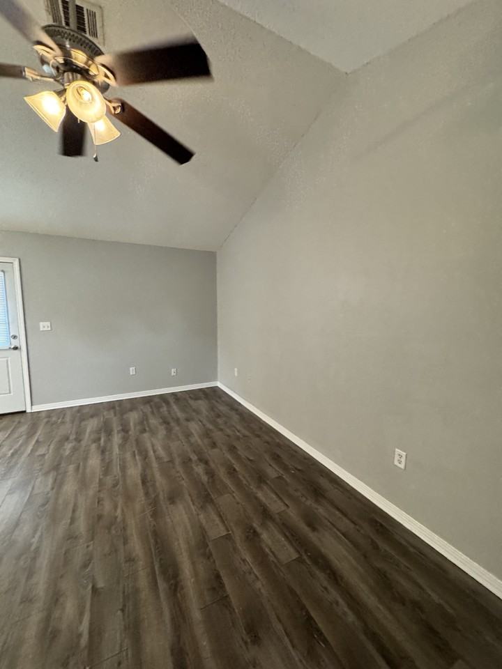 129 Oak Terrace Dr #108 - Photo 5 of 22