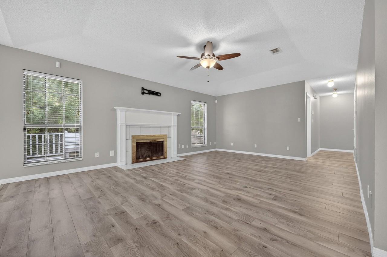 3 Neptune Dr #301 - Photo 7 of 46