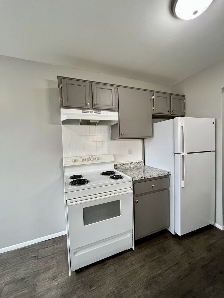 4245 Quarry Road - Photo 4 of 23