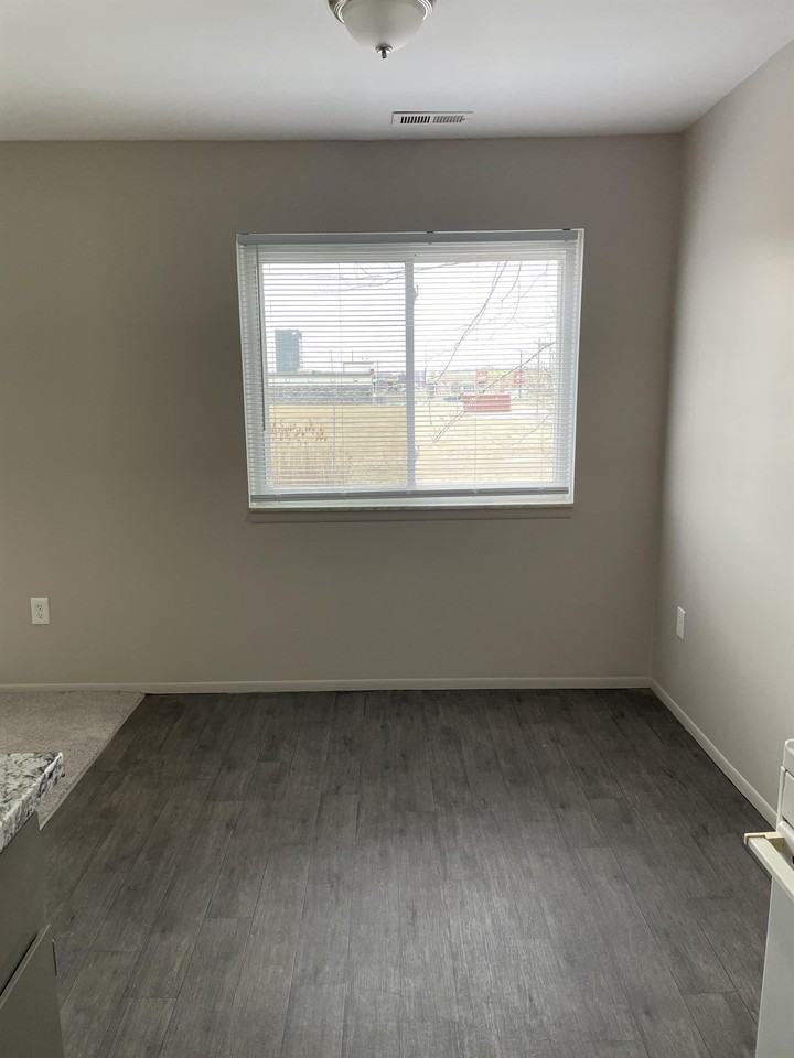 4245 Quarry Road - Photo 6 of 23