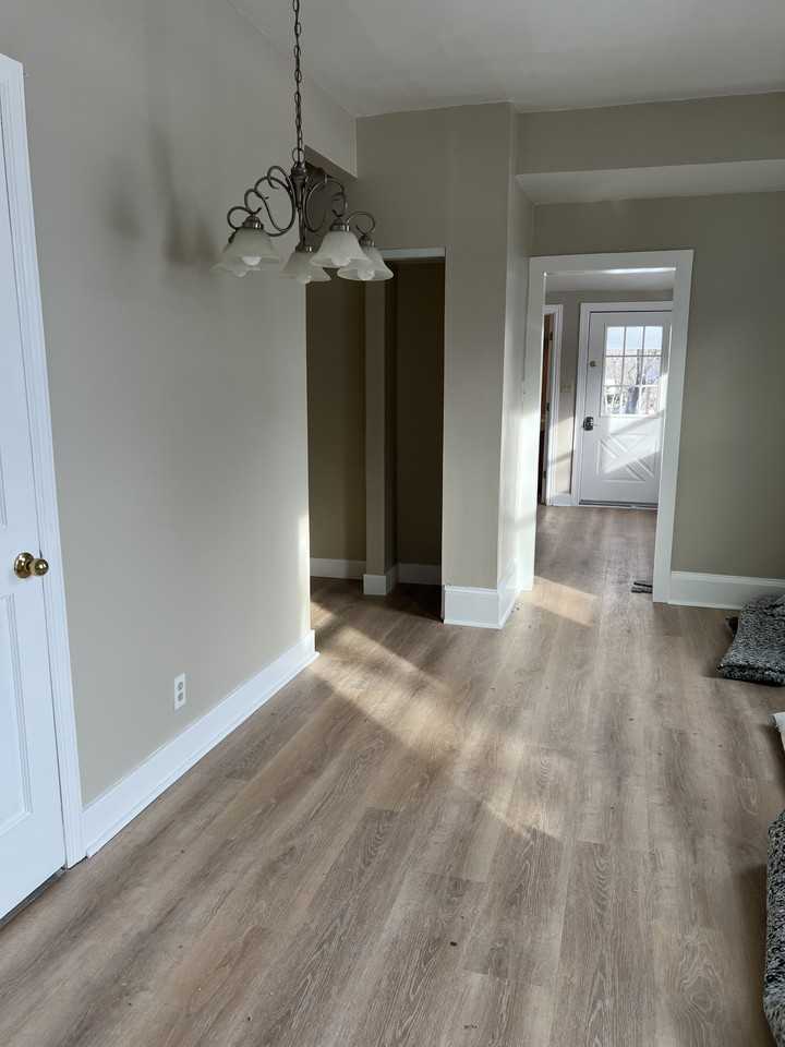 211 Railroad Ave #1 - Photo 4 of 10