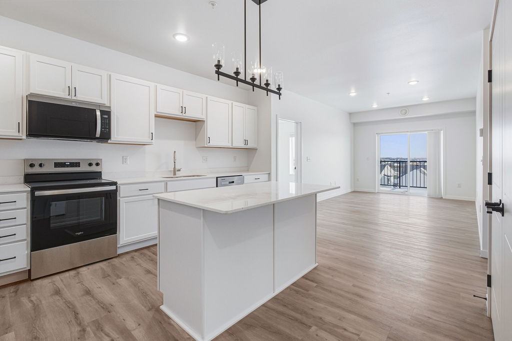 2465 62nd Avenue South - Photo 2 of 50