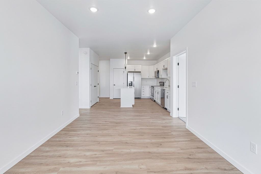 2465 62nd Avenue South - Photo 5 of 50