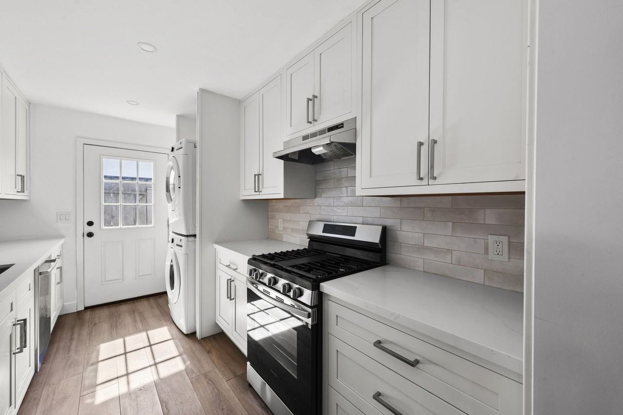 2350 Santa Ana Avenue - Photo 6 of 11