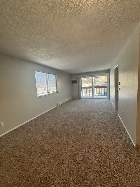 707 S. CANNON ST. - Photo 2 of 24