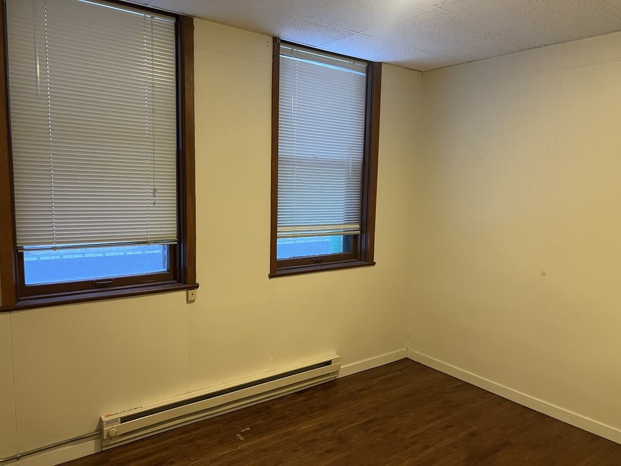 406 North Broadway Drive - Photo 6 of 7