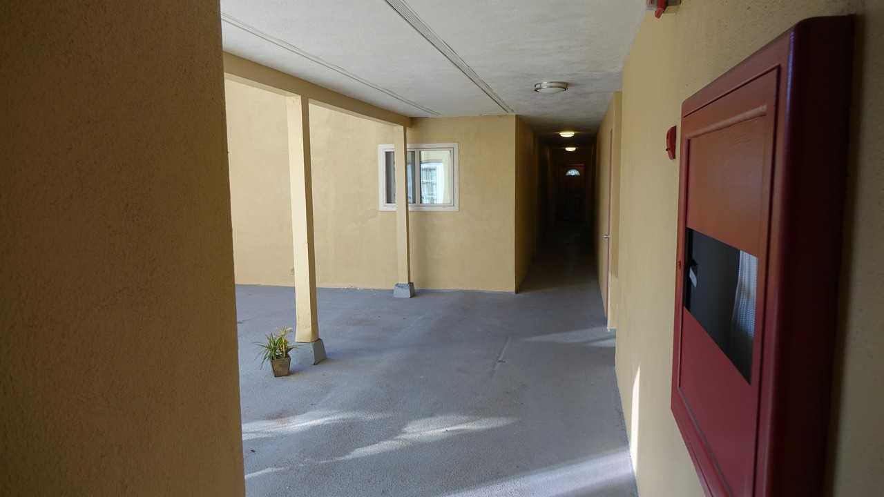 2606 Benvenue Avenue - Photo 4 of 42