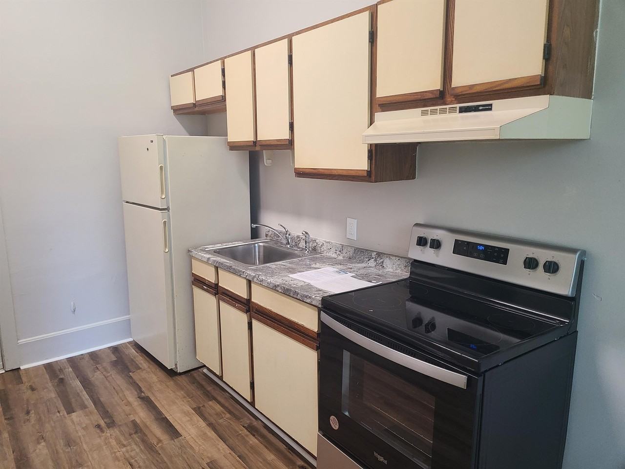 Hege Apts - Photo 2 of 36