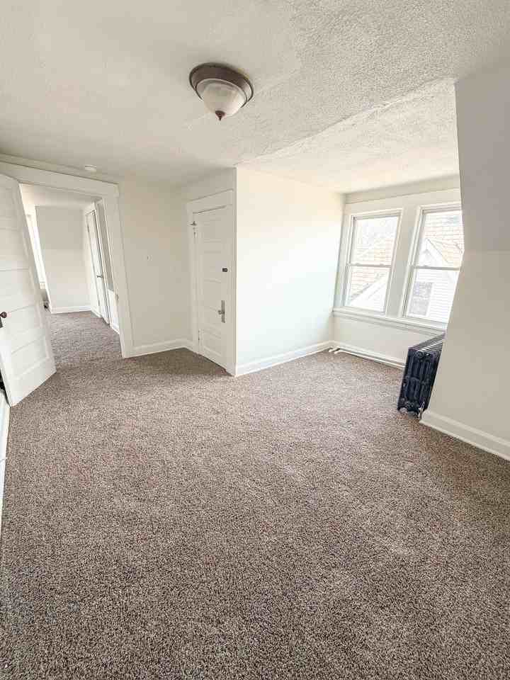 726 Fairview Avenue - Photo 6 of 14