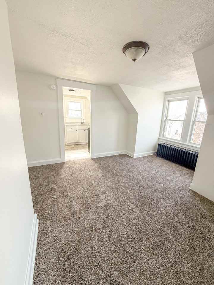 726 Fairview Avenue - Photo 7 of 14