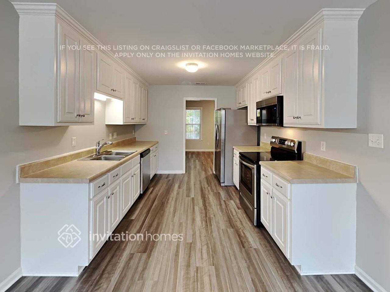 406 Whitehall Ct - Photo 7 of 19