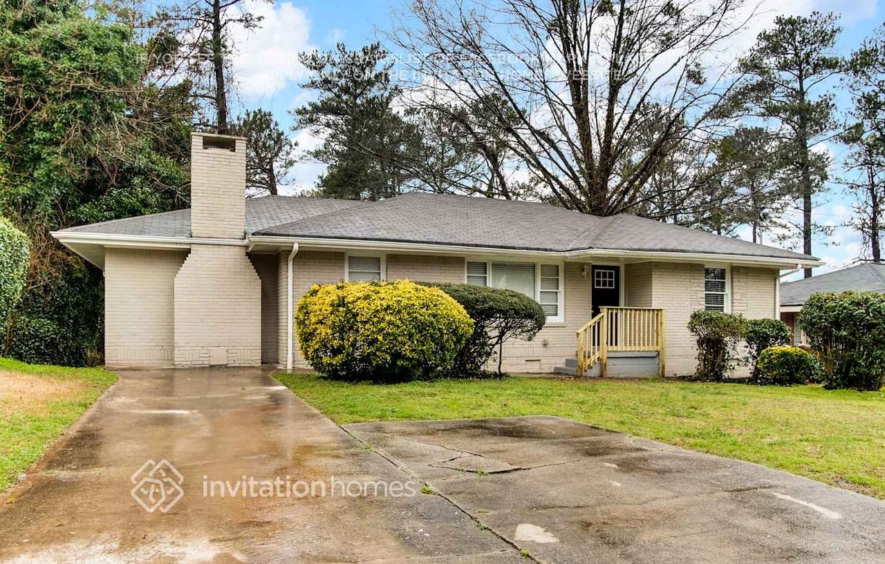 2430 Mark Dr - Photo 2 of 29