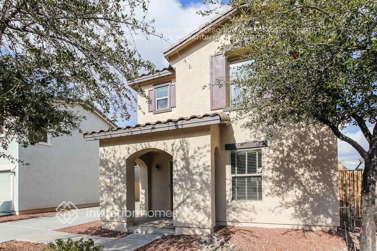 11166 W Mckinley St - Photo 3 of 21