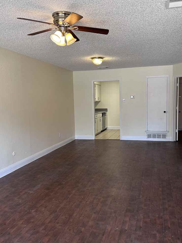 607 McQueary Street - Photo 6 of 10