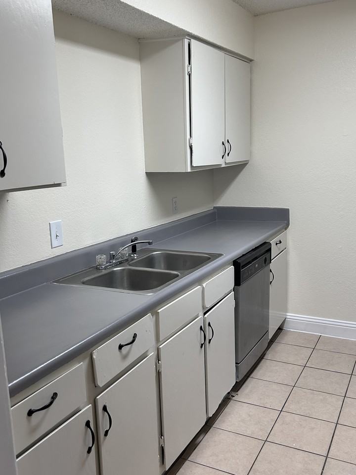 607 McQueary Street - Photo 7 of 10