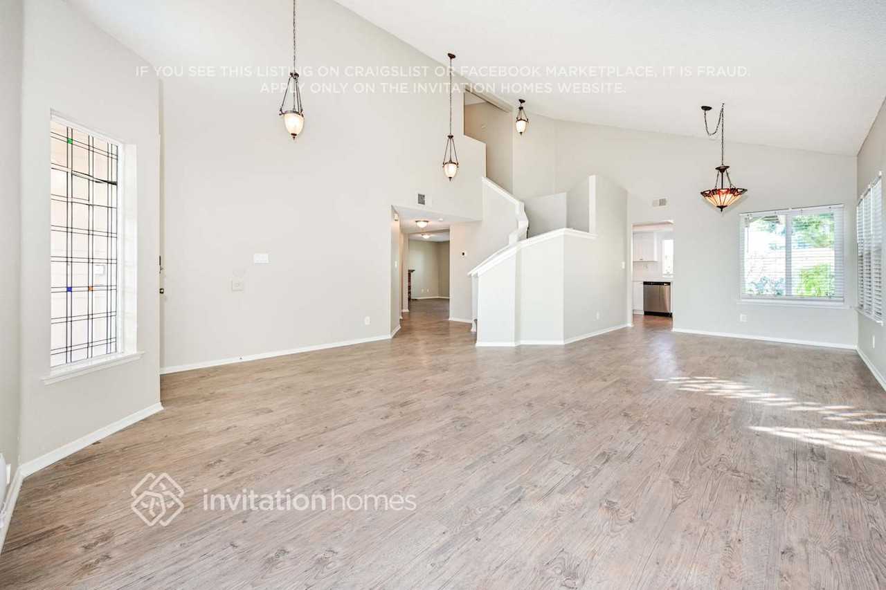 4721 Cocina Ln - Photo 4 of 18