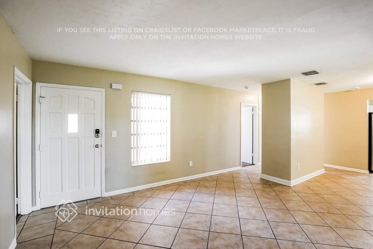 18014 Nw 78th Pl - Photo 4 of 17