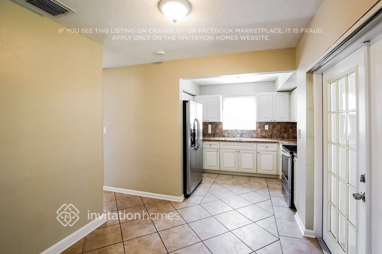 18014 Nw 78th Pl - Photo 7 of 17