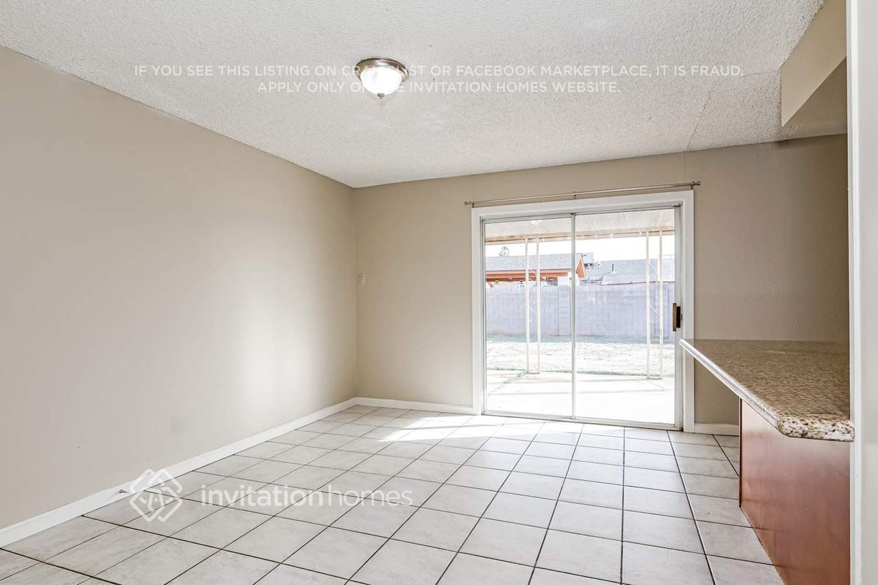 8233 W Indianola Ave - Photo 5 of 17