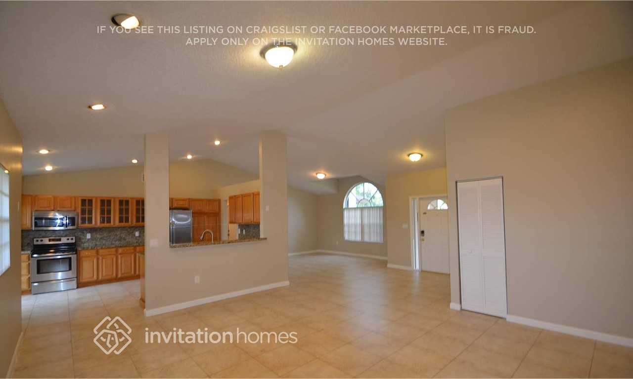 19730 Sw 87th Pl - Photo 4 of 11