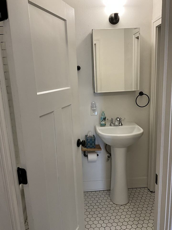 Silvers/Winchester 224 5th St - Photo 7 of 10