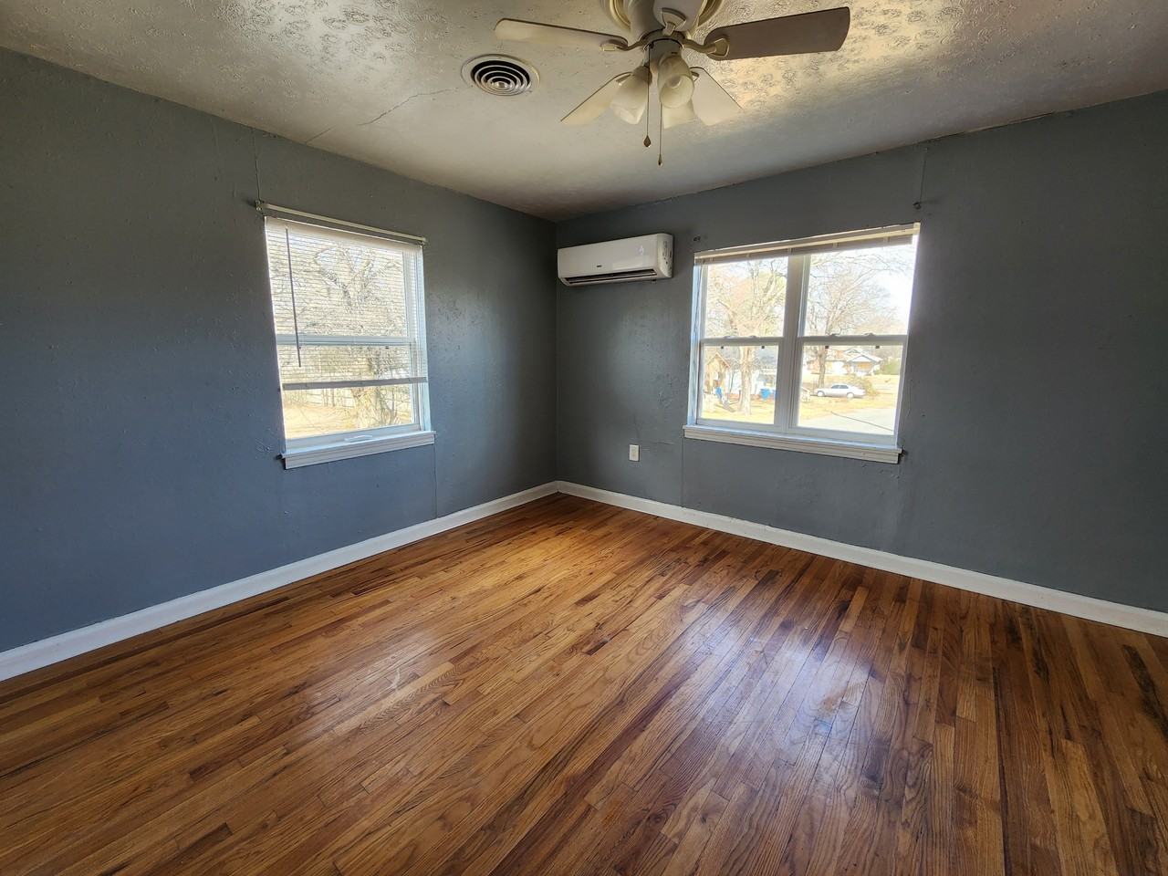 1504 Allen Street - Photo 6 of 8