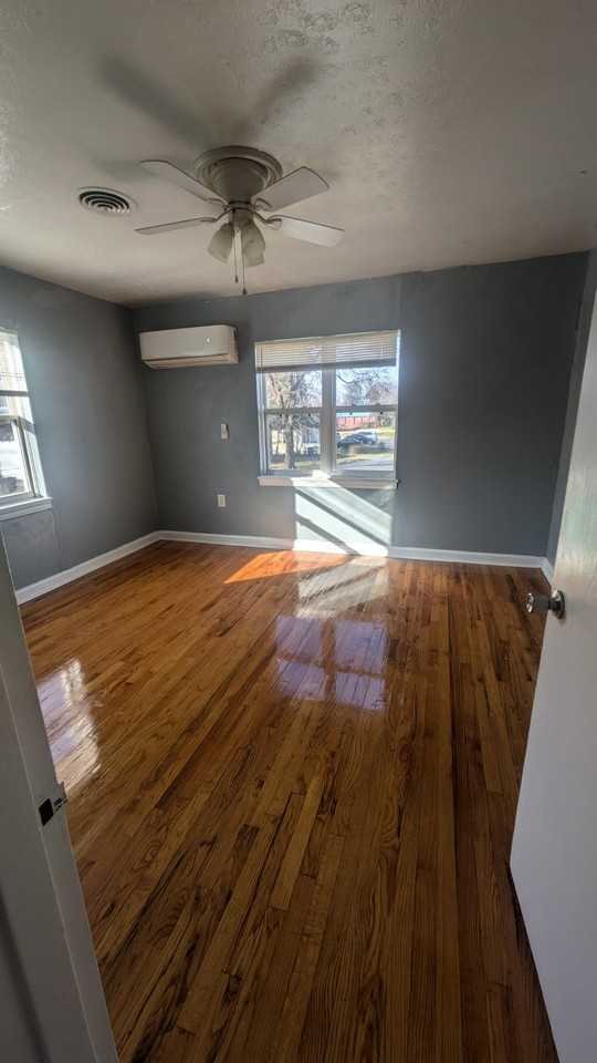 1504 Allen Street - Photo 2 of 8