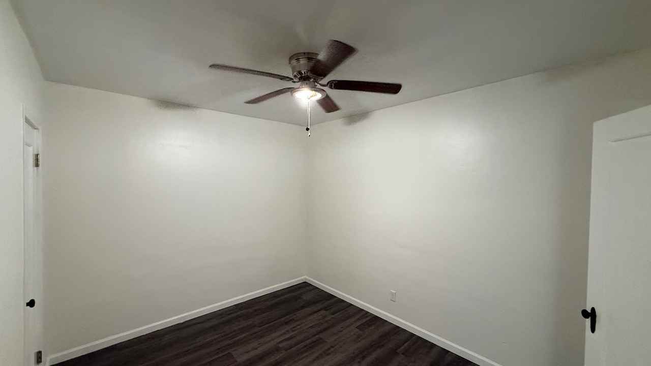 605 E Tulare Ave #1 - Photo 6 of 13