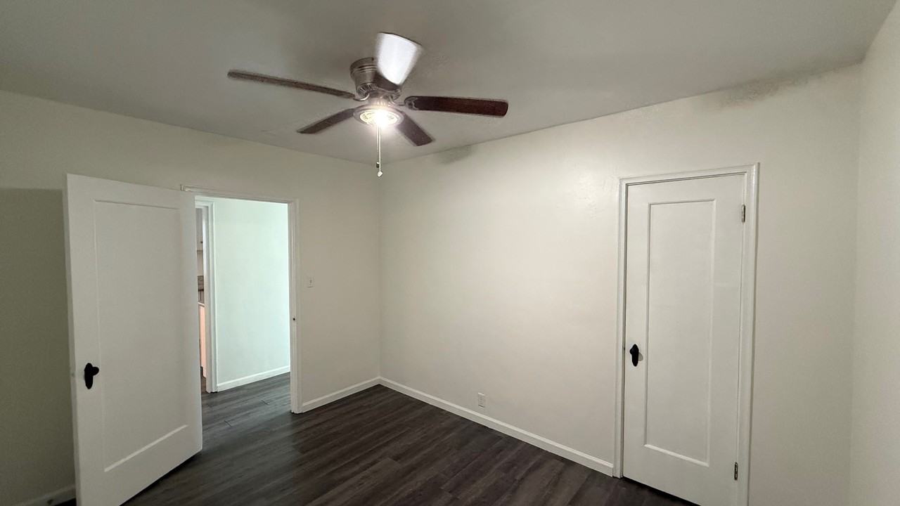 605 E Tulare Ave #1 - Photo 7 of 13