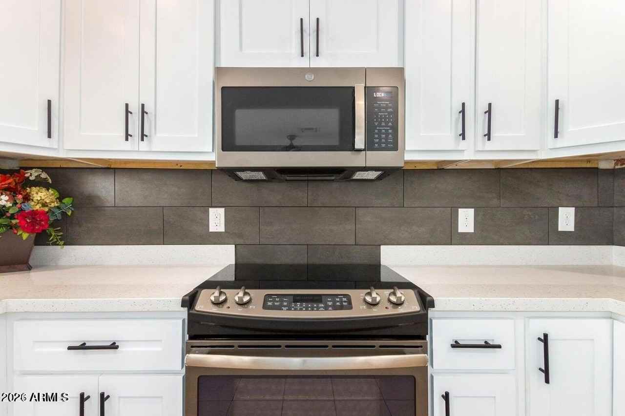 1102 W Anderson Dr - Photo 7 of 15