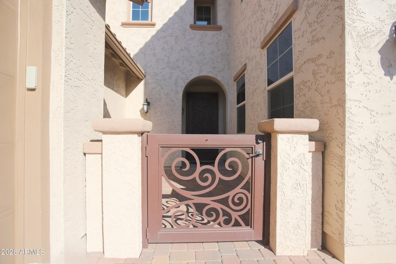 114 E Prescott Dr - Photo 6 of 50