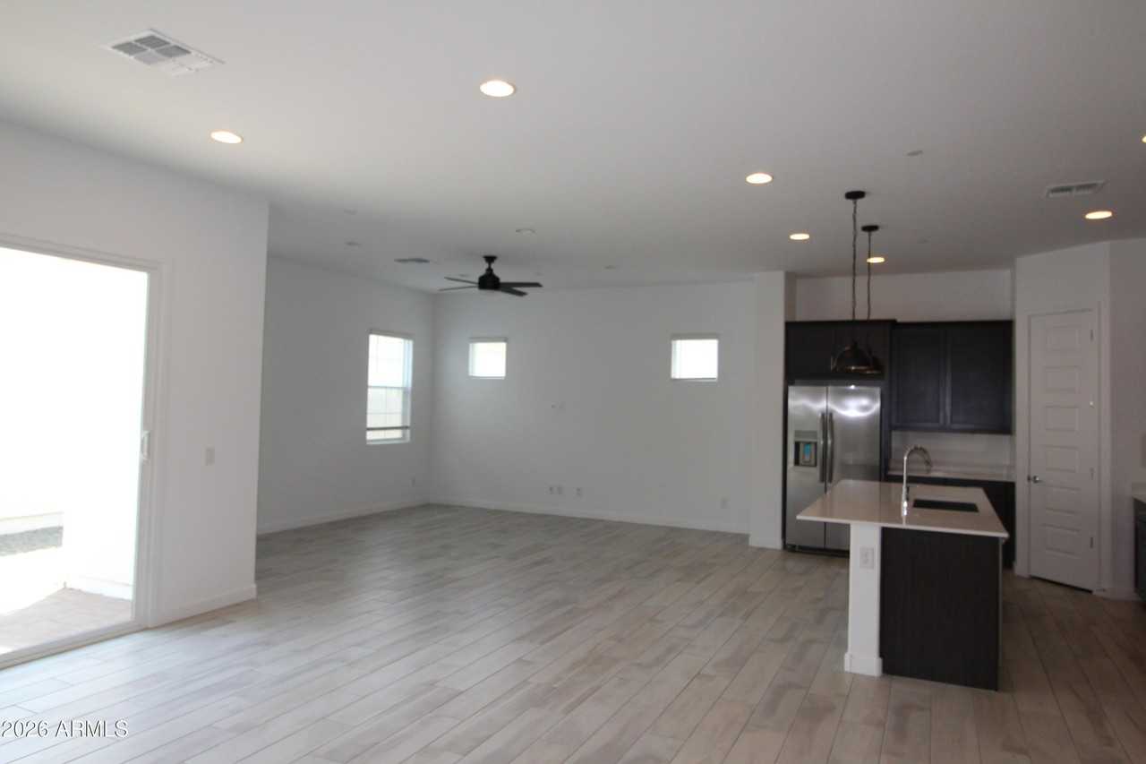 3831 E Rainbow Dr - Photo 5 of 50